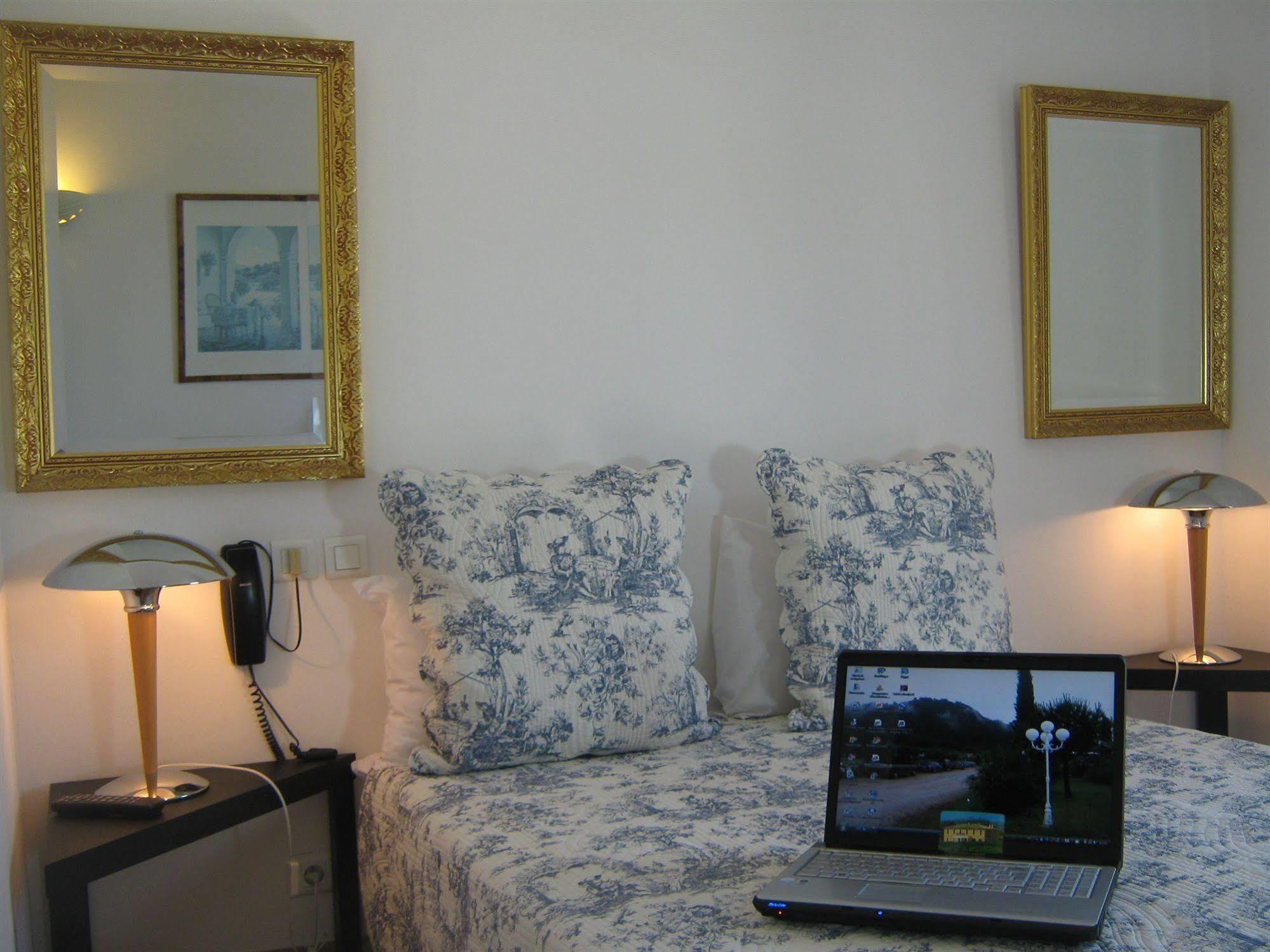 La Fontaine Hotel Vidauban Exterior photo